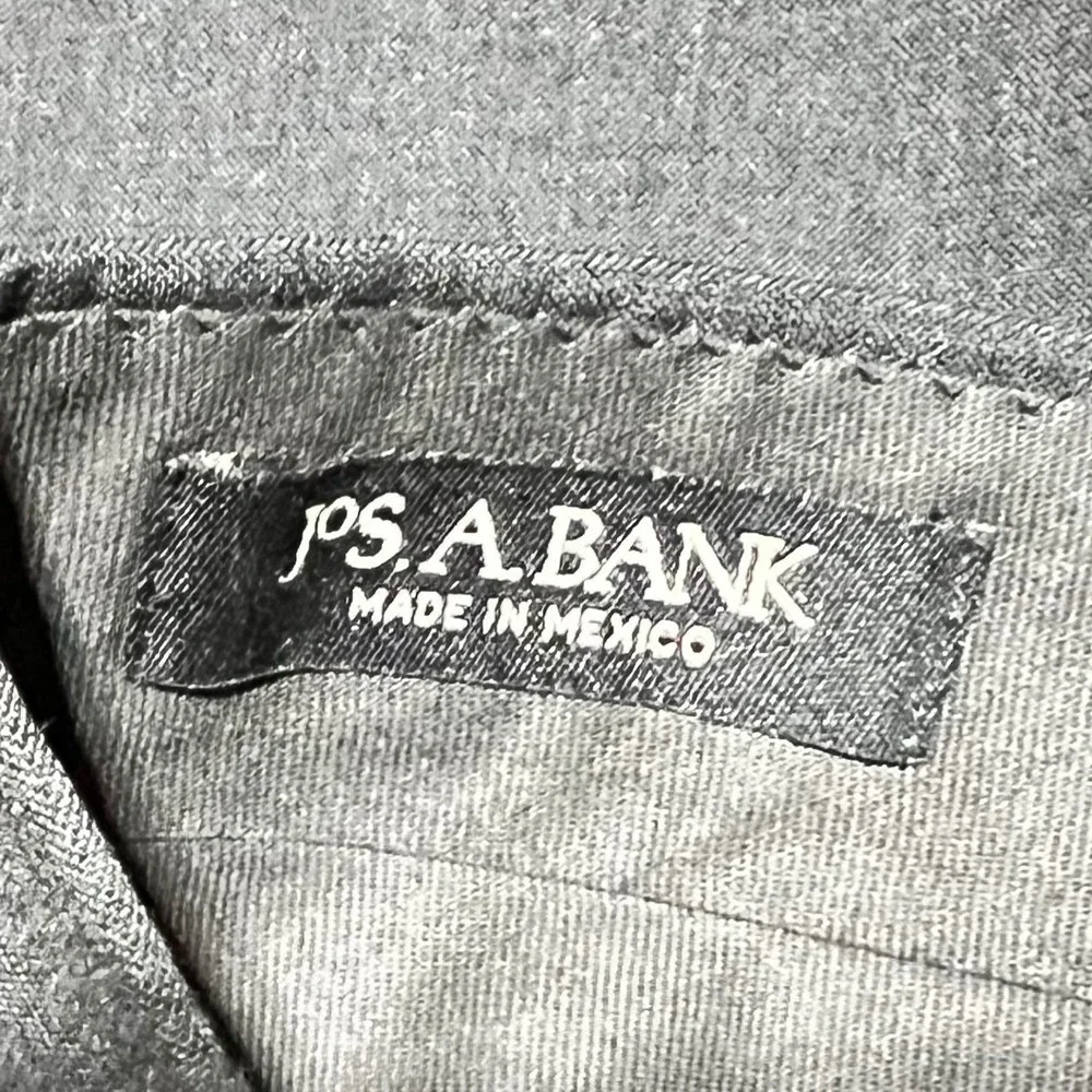 Jos A Bank Mens Charcoal Gray 100% Wool 2 Piece Suit 40L Jacket 34R Pants